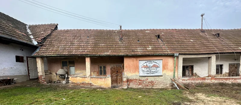 Knižnica Prof. Lukačku Melušov dvor Krnča